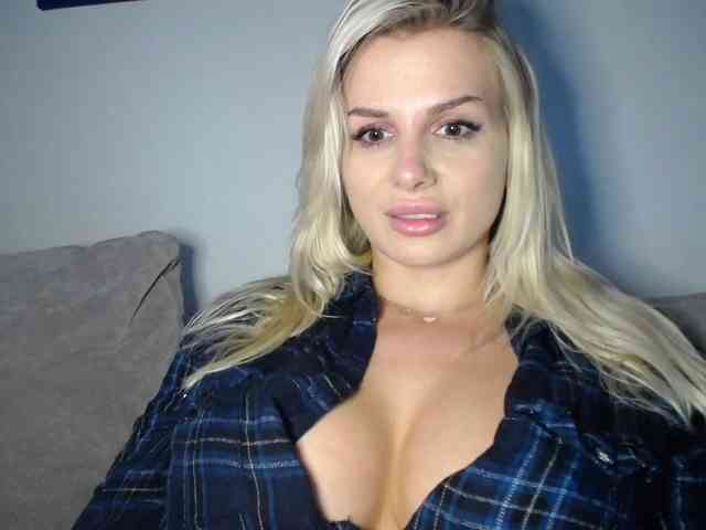 Cornelia22hot webcam