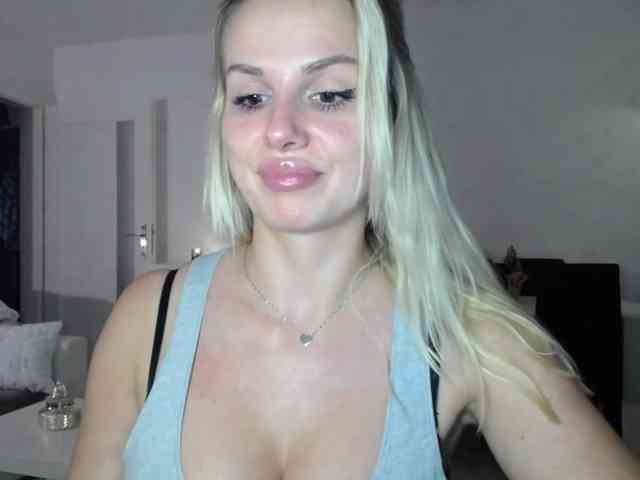 Cornelia22hot webcam