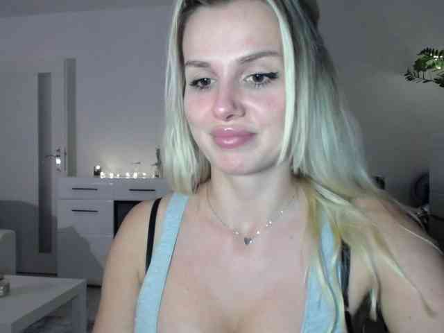 Cornelia22hot webcam