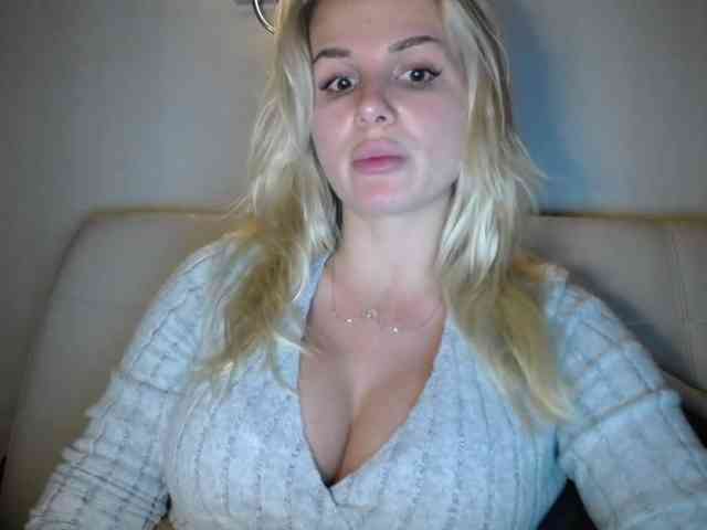 Cornelia22hot webcam