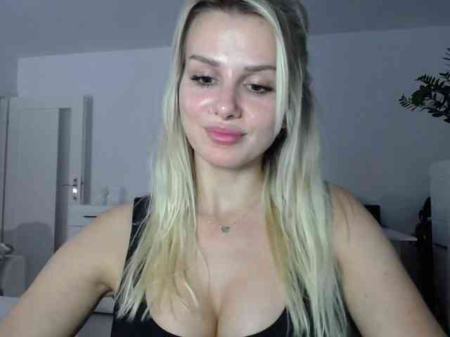 Cornelia22hot webcam
