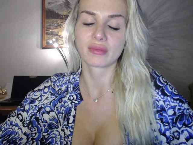 Cornelia22hot webcam