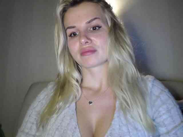 Cornelia22hot webcam