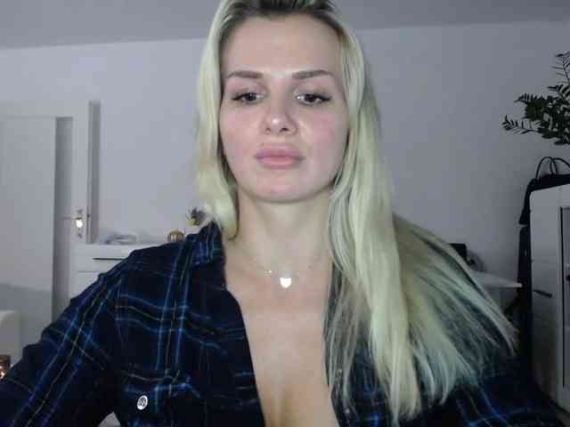 Cornelia22hot webcam