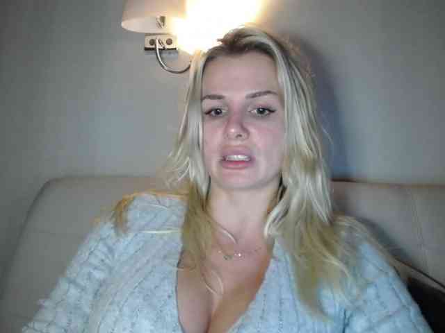 Cornelia22hot webcam
