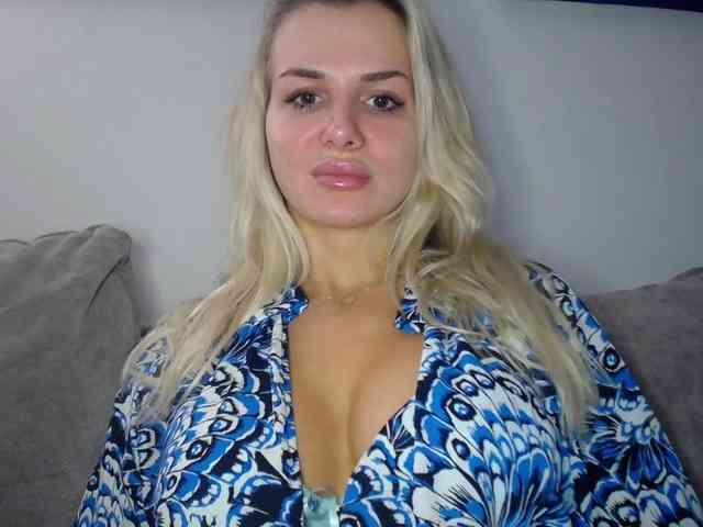 Cornelia22hot webcam