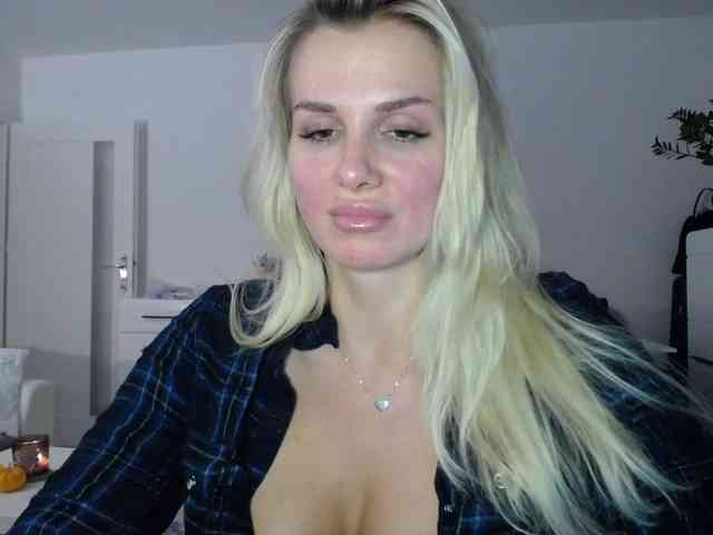 Cornelia22hot webcam