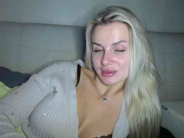 Cornelia22hot webcam