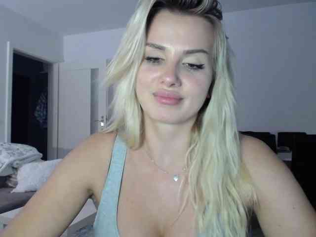 Cornelia22hot webcam