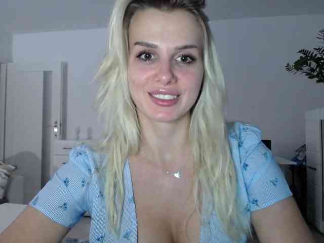 Cornelia22hot webcam