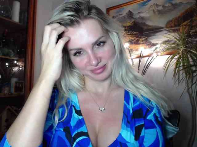 Cornelia22hot webcam