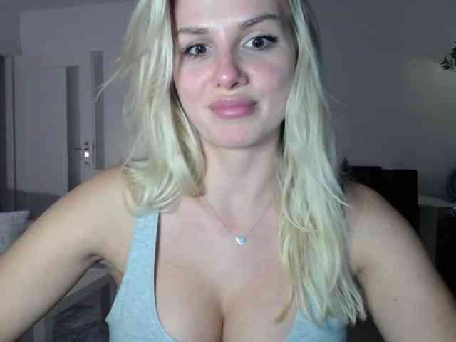 Cornelia22hot webcam