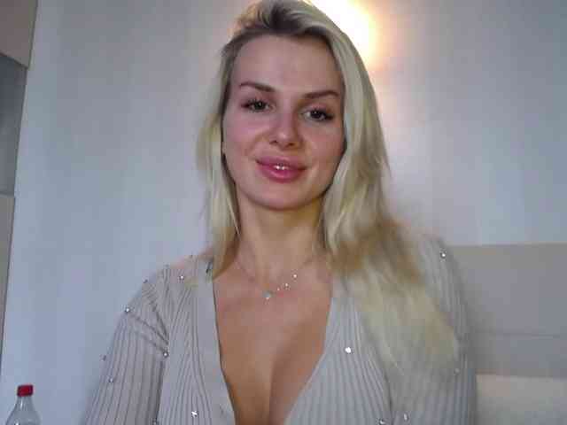 Cornelia22hot webcam