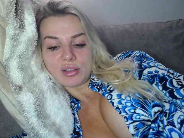 Cornelia22hot webcam