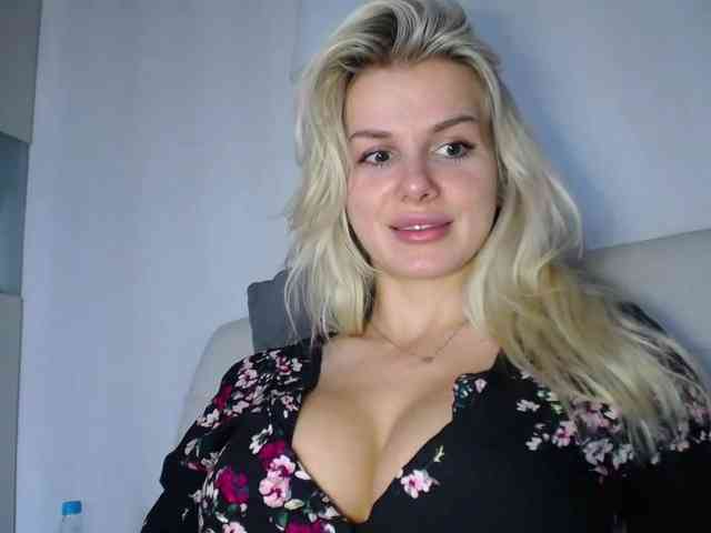 Cornelia22hot webcam