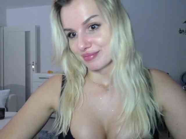 Cornelia22hot webcam