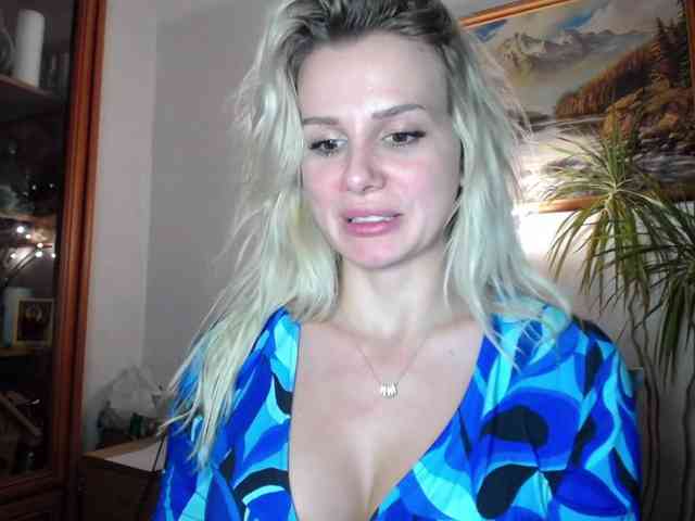 Cornelia22hot webcam