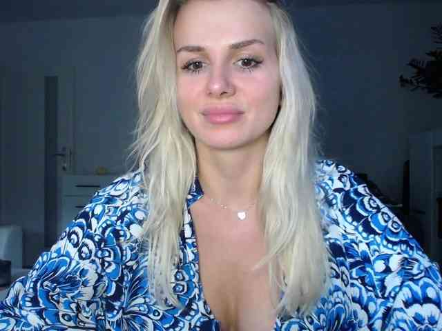 Cornelia22hot webcam