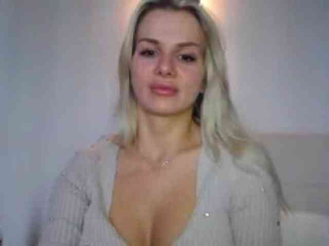 Cornelia22hot webcam
