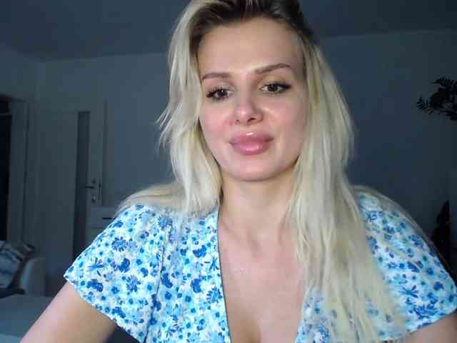 Cornelia22hot webcam