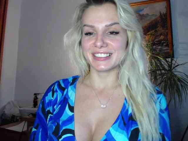 Cornelia22hot webcam