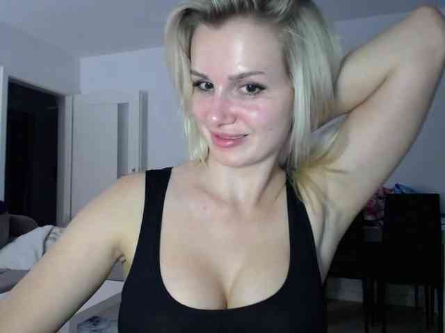 Cornelia22hot webcam