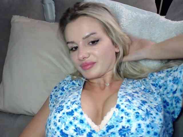 Cornelia22hot webcam