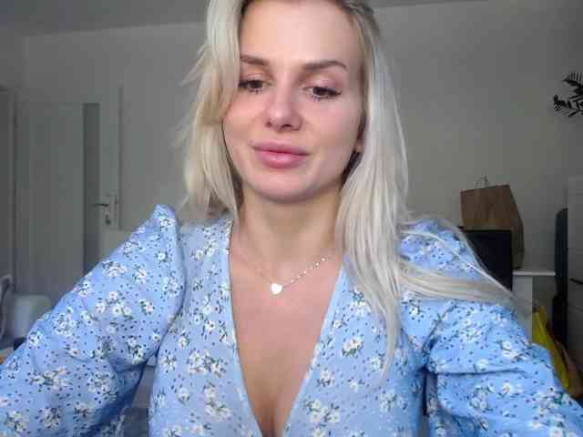 Cornelia22hot webcam