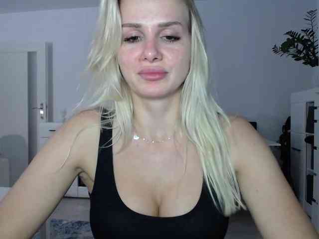 Cornelia22hot webcam