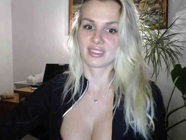 Cornelia22hot webcam