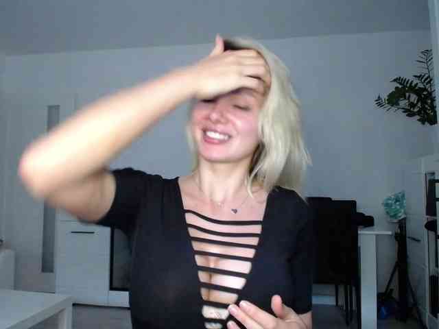 Cornelia22hot webcam