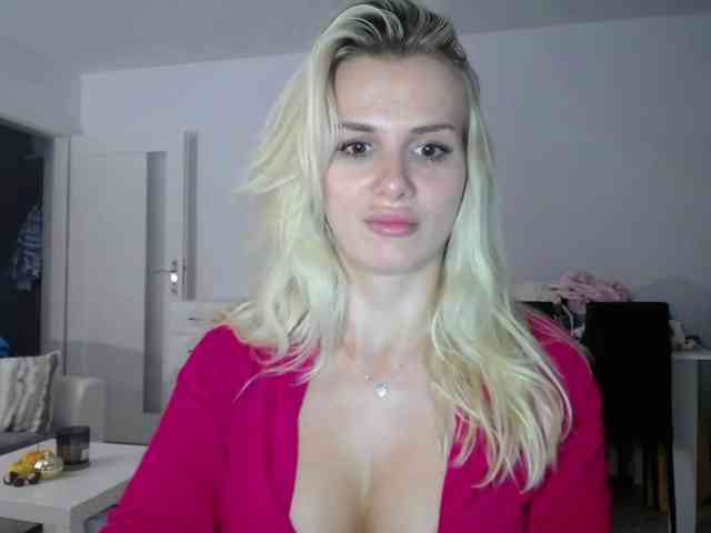 Cornelia22hot webcam