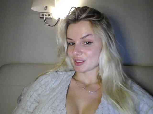 Cornelia22hot webcam
