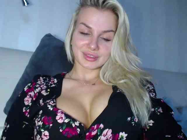 Cornelia22hot webcam