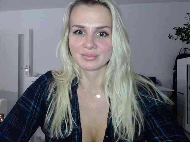 Cornelia22hot webcam