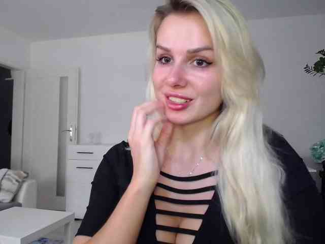 Cornelia22hot webcam