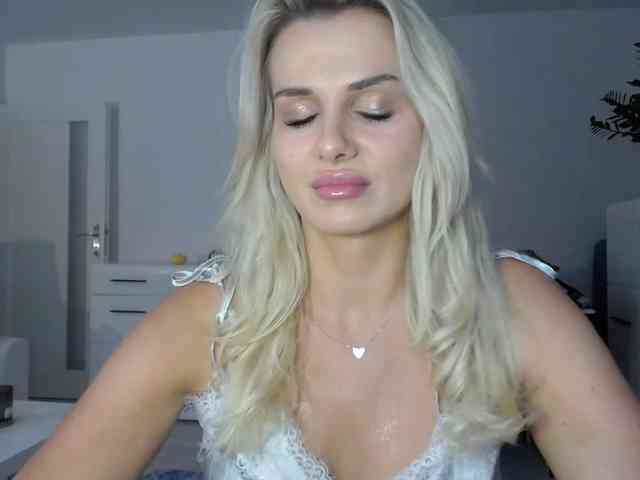 Cornelia22hot webcam