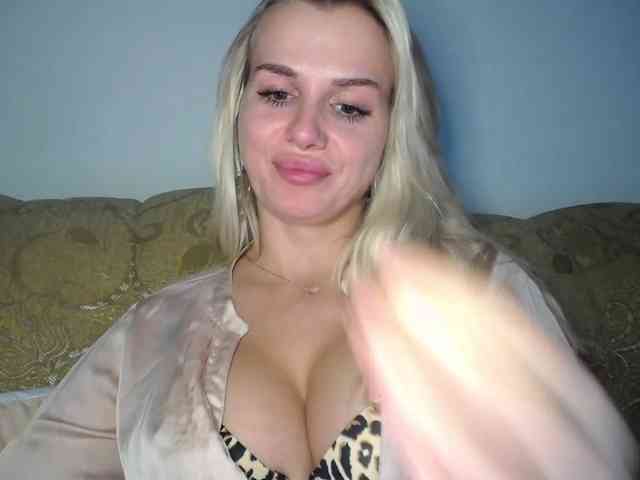 Cornelia22hot webcam