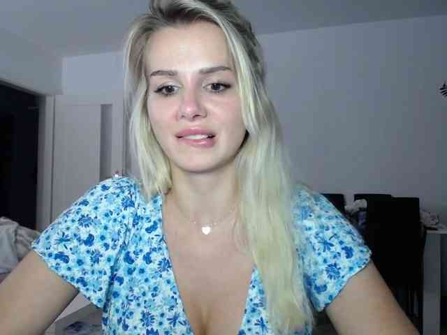 Cornelia22hot webcam