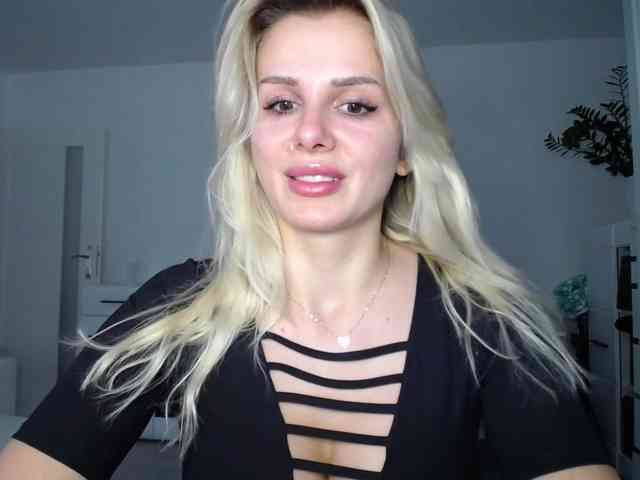 Cornelia22hot webcam