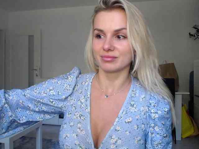 Cornelia22hot webcam