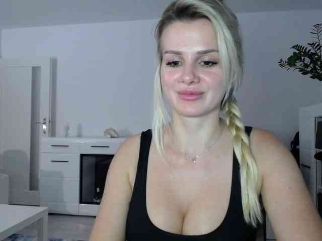 Cornelia22hot webcam