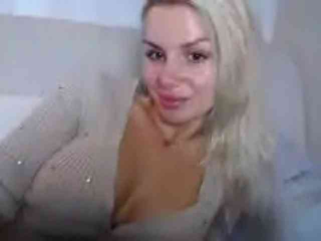 Cornelia22hot webcam