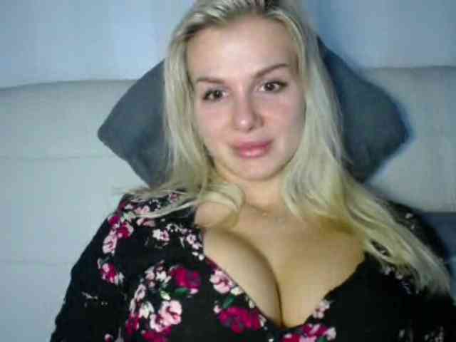 Cornelia22hot webcam