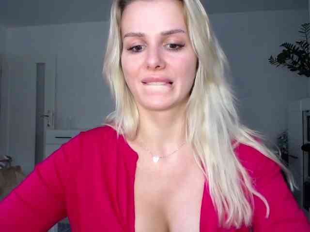 Cornelia22hot webcam