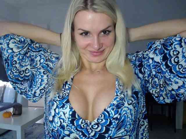 Cornelia22hot webcam
