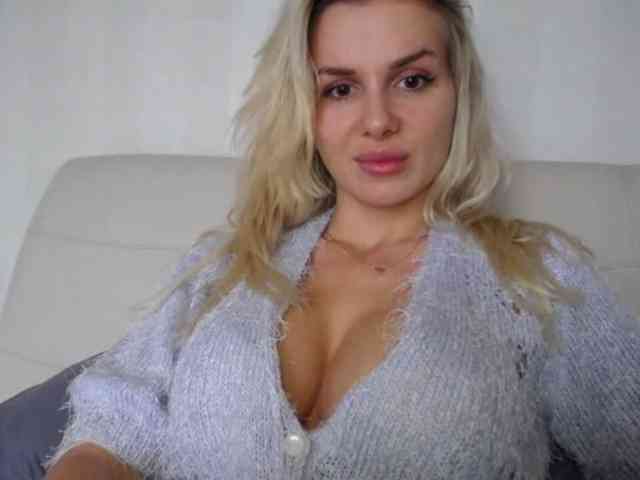 Cornelia22hot webcam