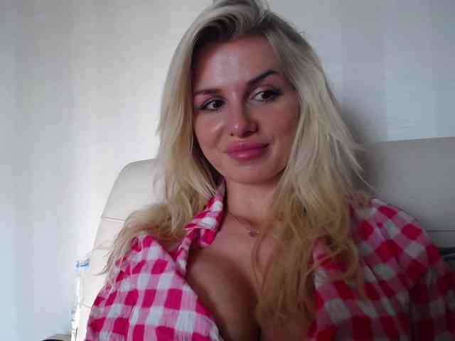 Cornelia22hot webcam