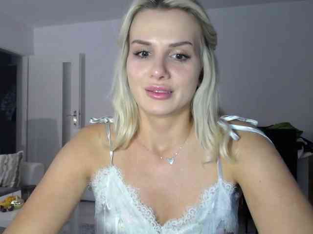 Cornelia22hot webcam