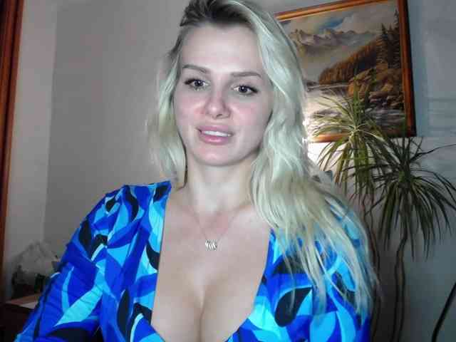 Cornelia22hot webcam